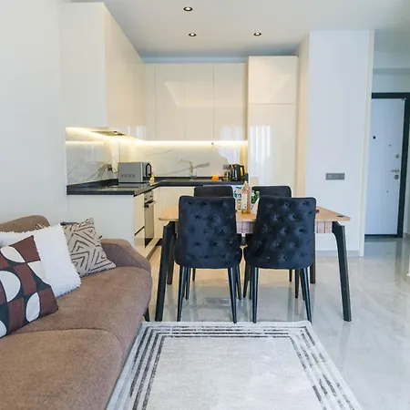 A Designer In The Heart Of Appartamento Alanya